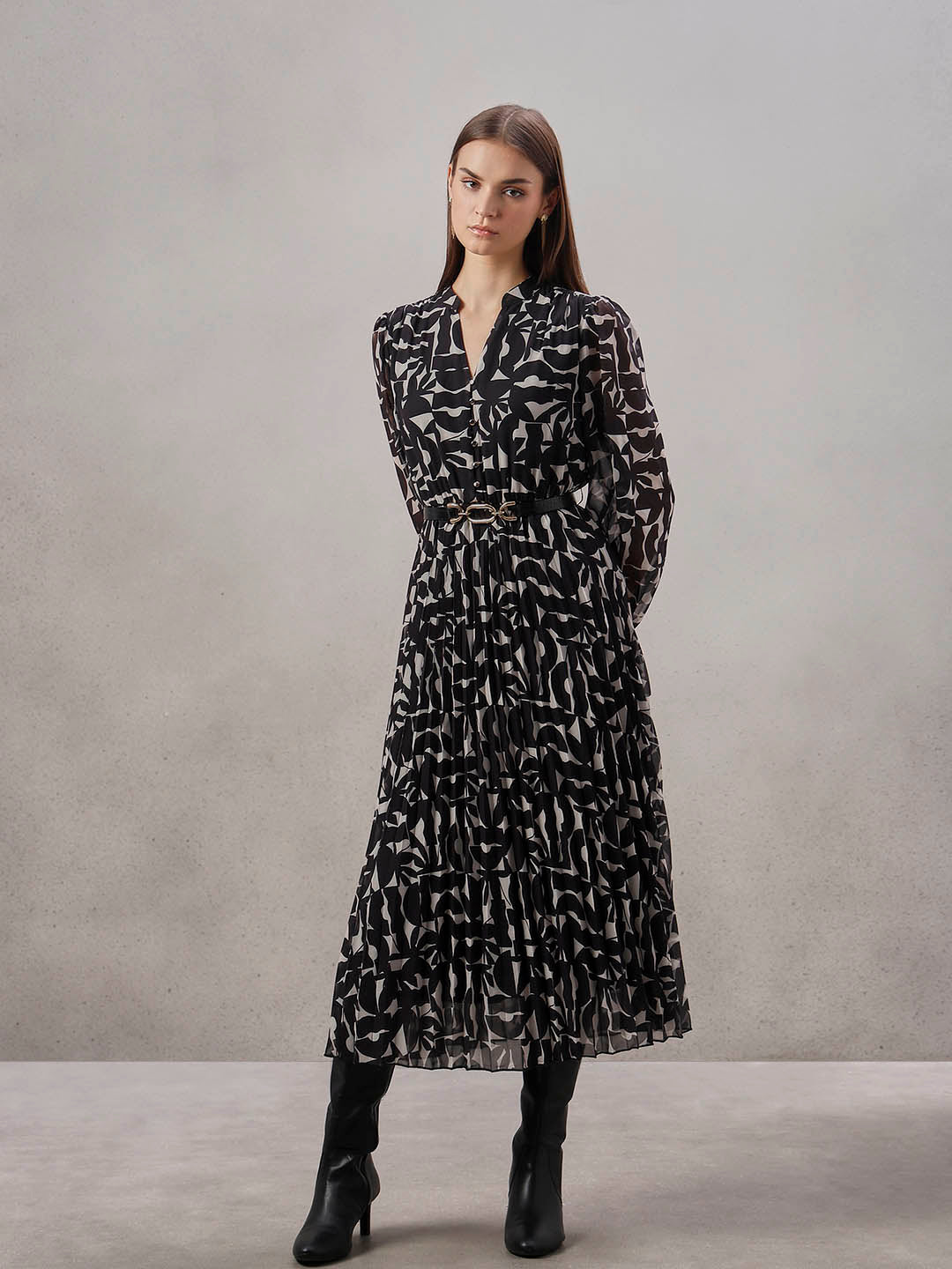 Black & White Floral Printed Midi Dress