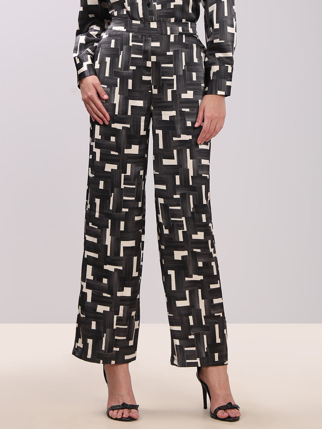 Geometric Print Straight Fit Pants