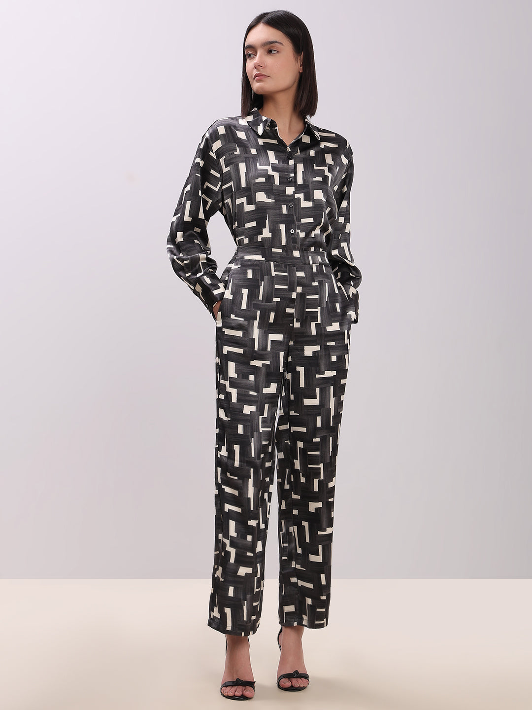 Geometric Print Straight Fit Pants