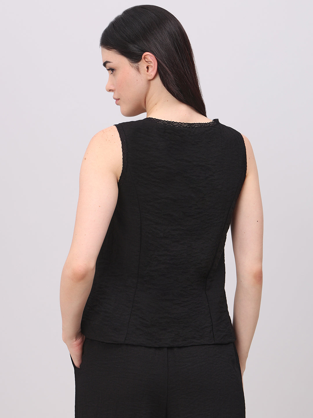 Black Quilted O-Neck Top