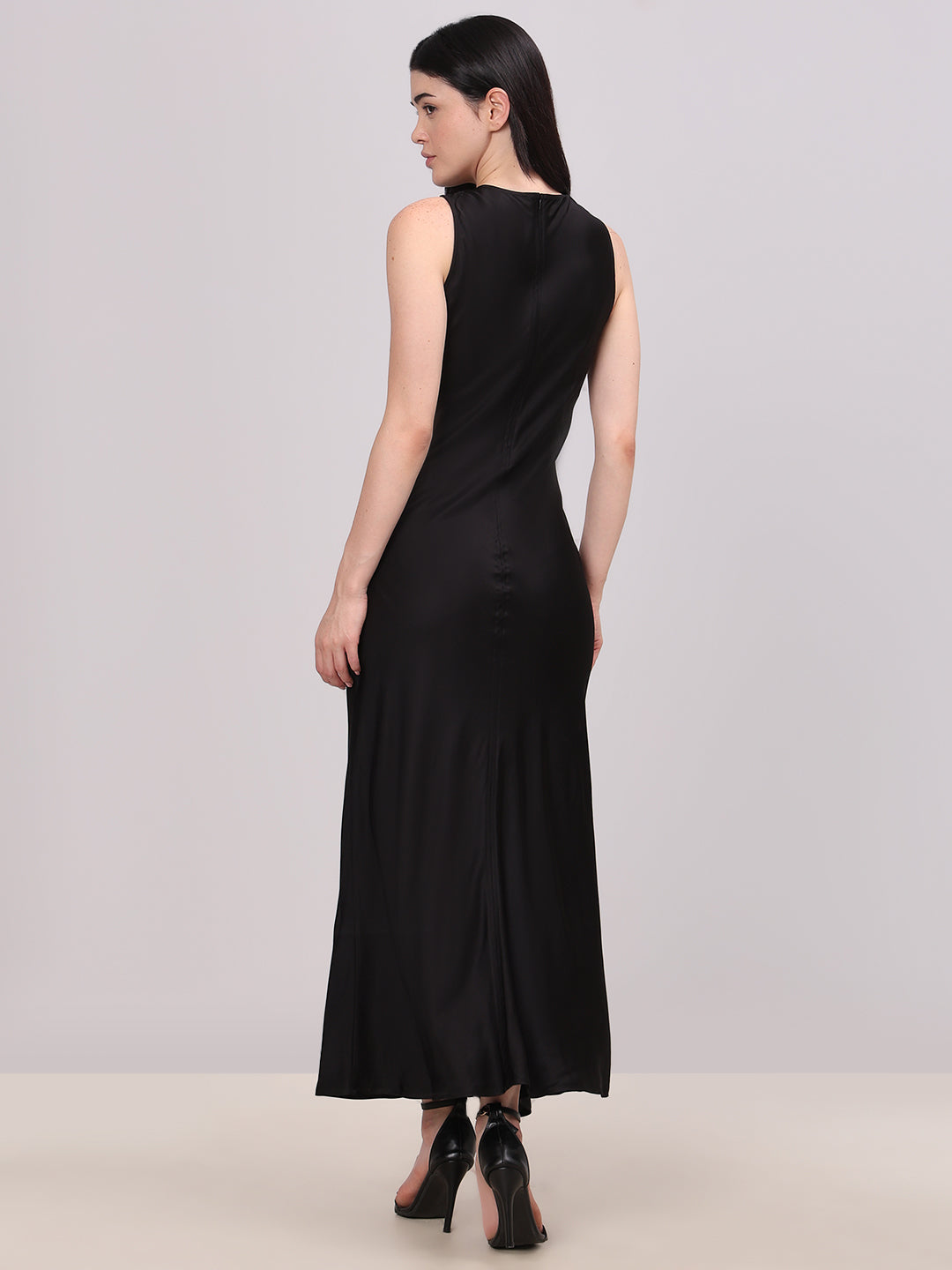 Sleeveless Sculpted Maxi Dress