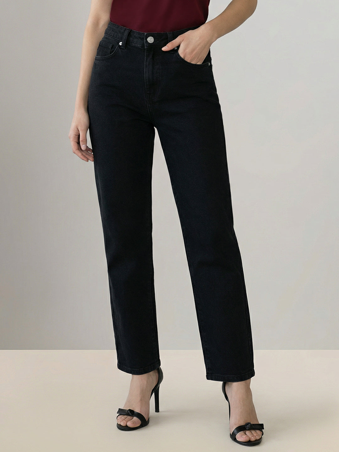 Black Mid Rise Straight Fit Jeans