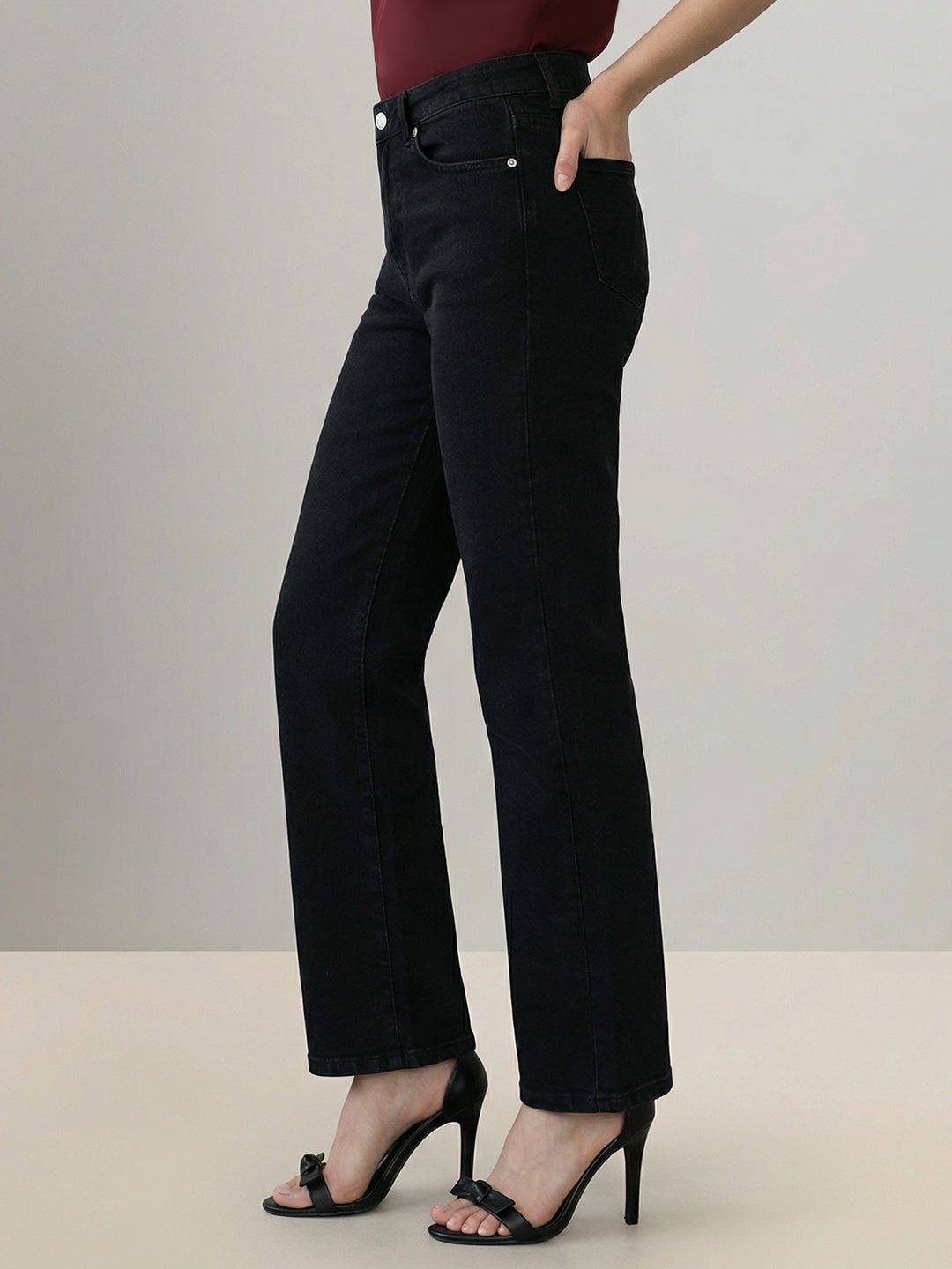 Black Mid Rise Straight Fit Jeans