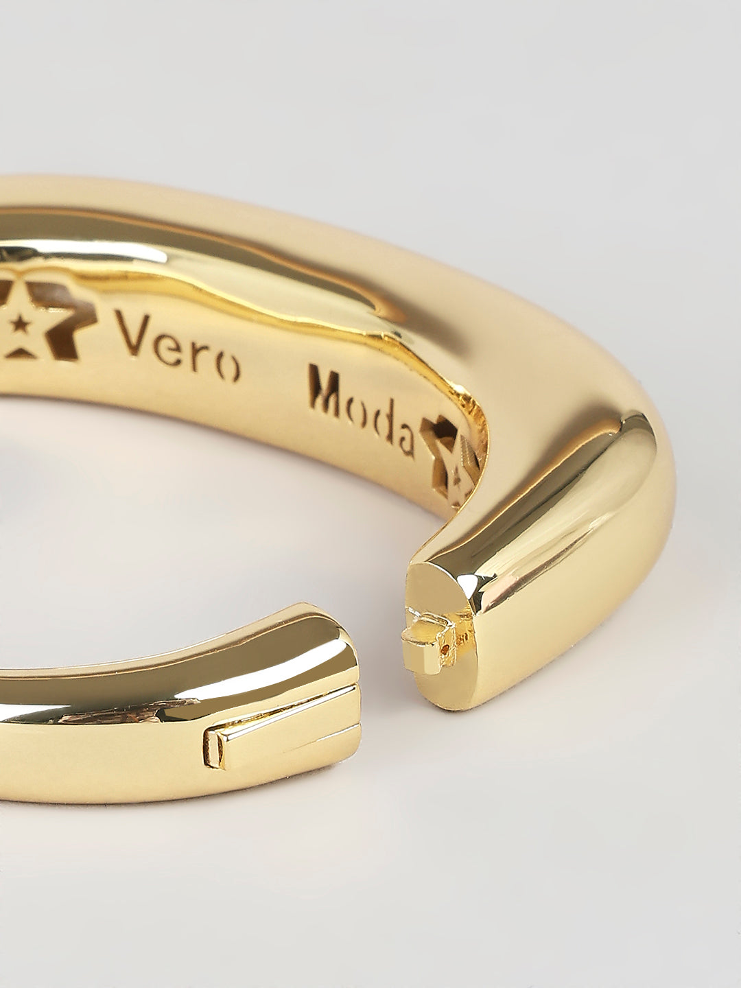 Gold-Tone Oval Bracelet