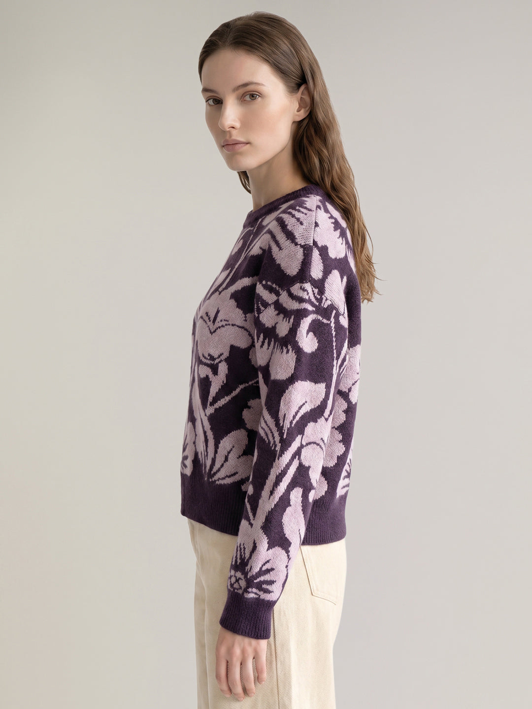 Floral Jacquard O-Neck Pullover