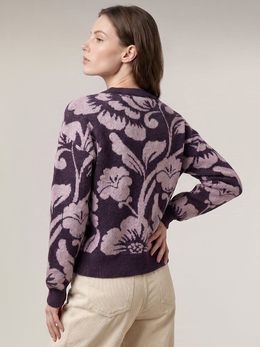 Floral Jacquard O-Neck Pullover