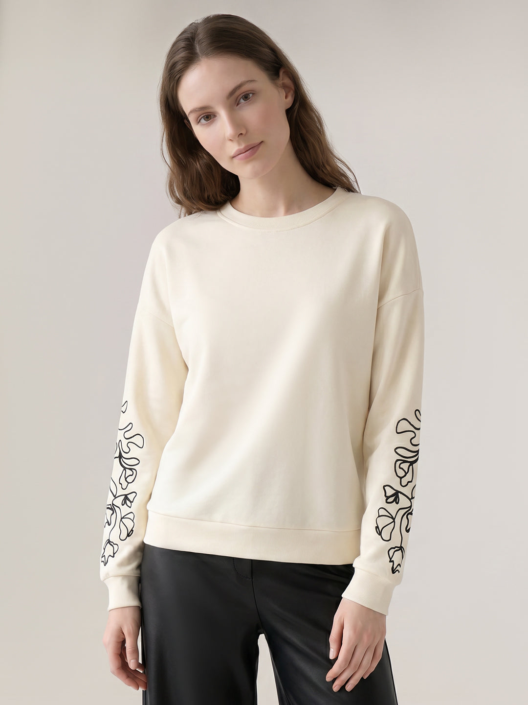 Off-White O-Neck Sweatshirt