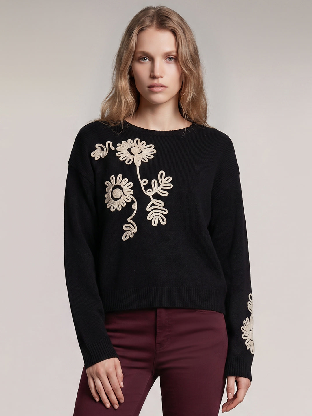 Black Embroidered O-Neck Pullover