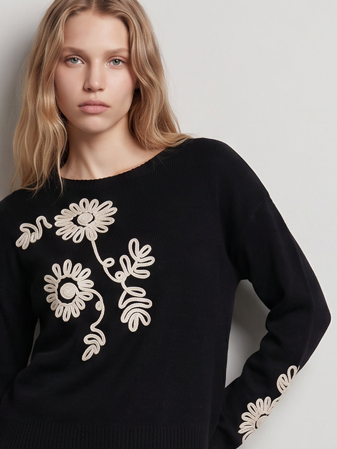 Black Embroidered O-Neck Pullover