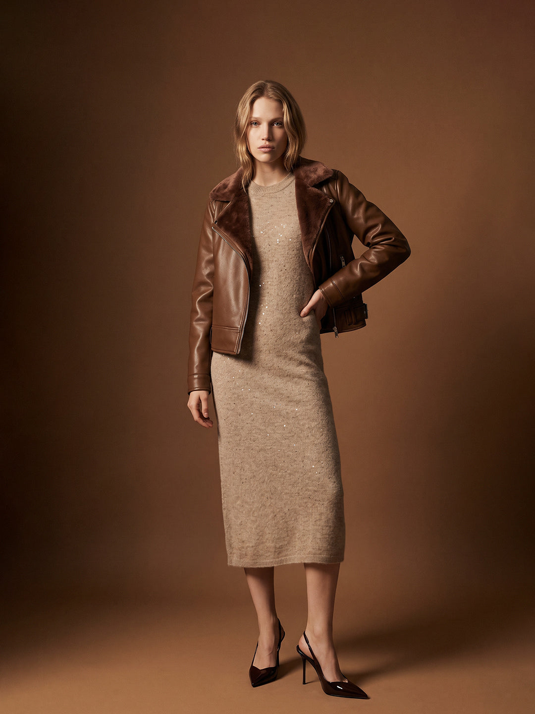 Light Beige O-Neck Midi Dress