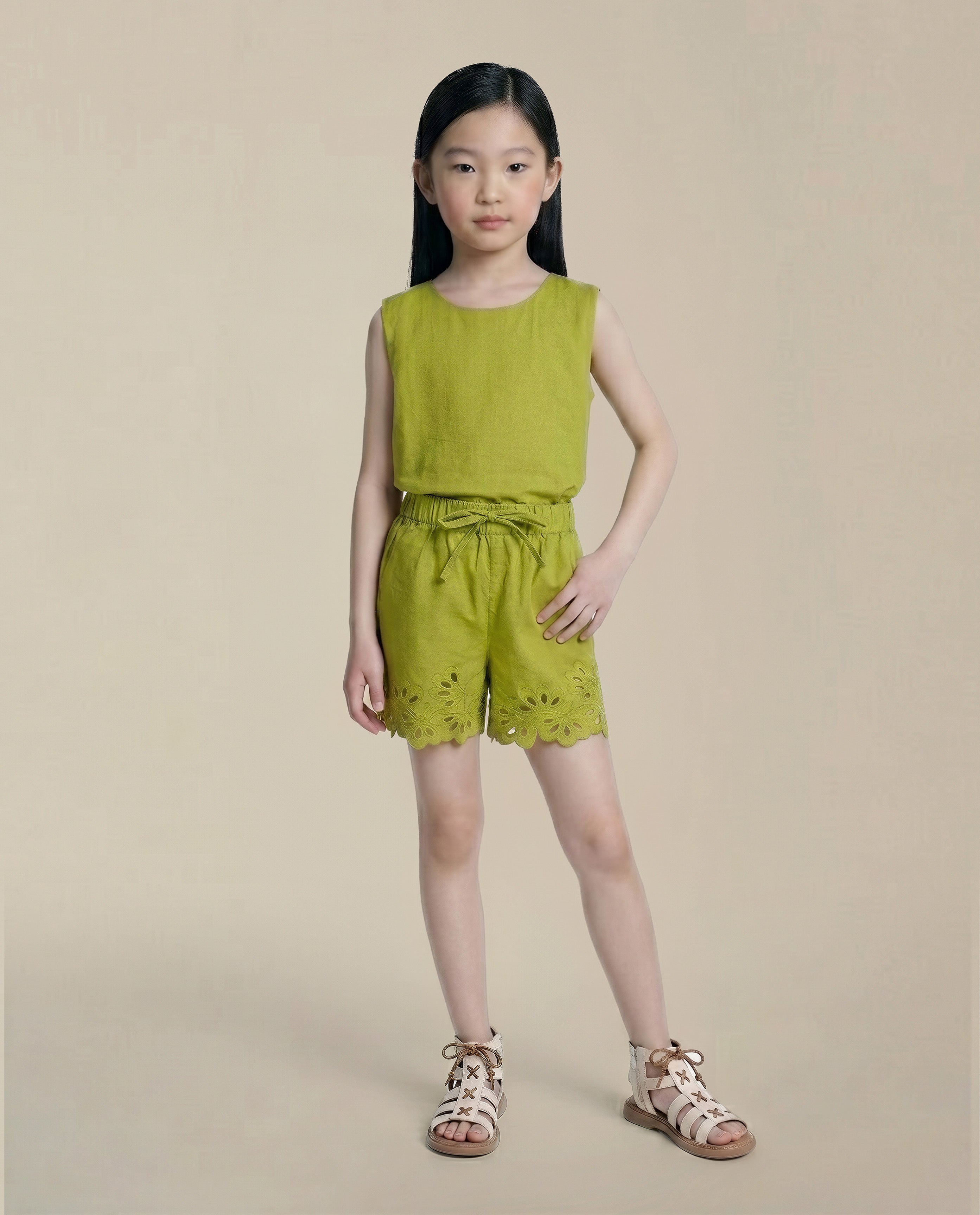 GIRLS Green Lace Mid Rise Shorts
