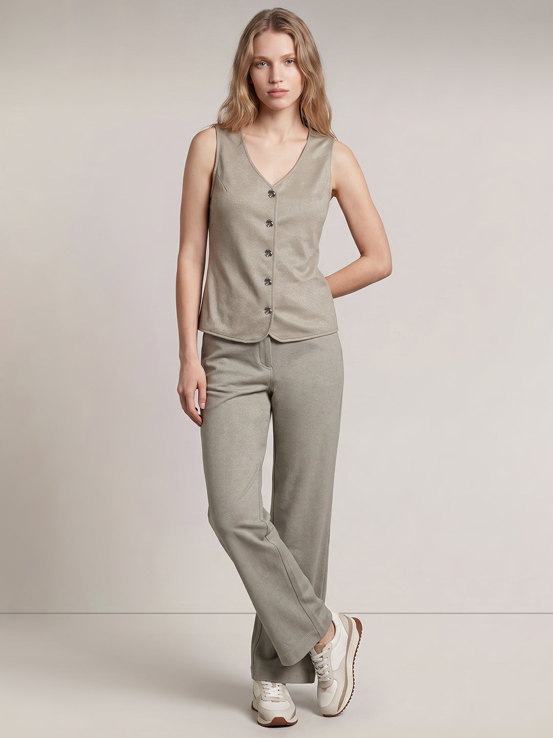 Sleeveless Knit Waistcoat