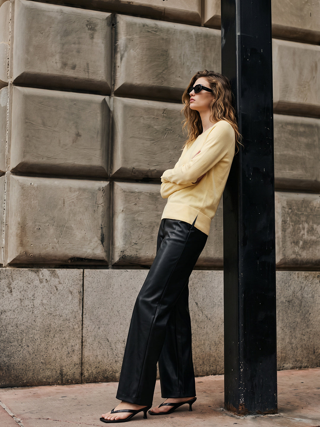 Cream Fine-knit crew-neck Pullover